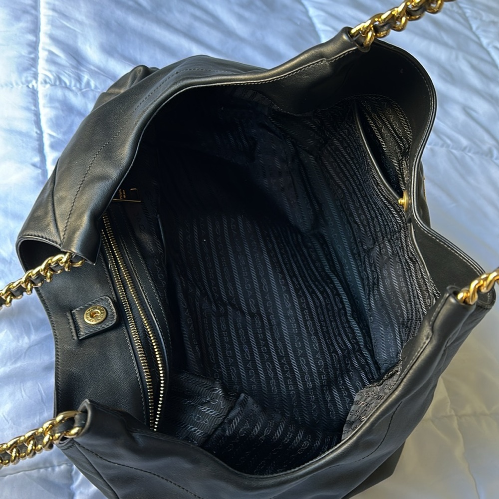 PRADA large leather bag with gold chain - Picture 10 of 12